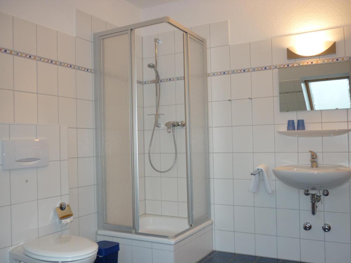 Pension Zum Leuchtturm Bastorf Esterno foto