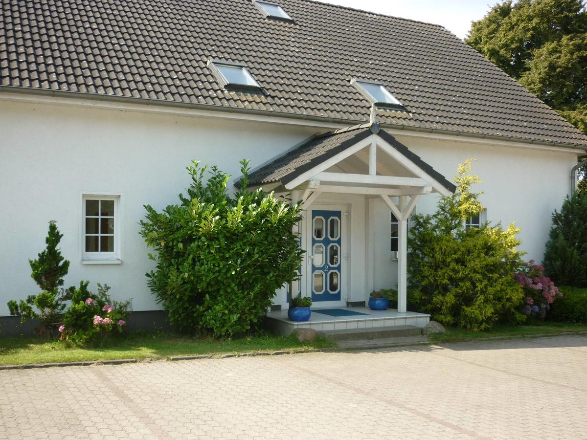 Pension Zum Leuchtturm Bastorf Esterno foto