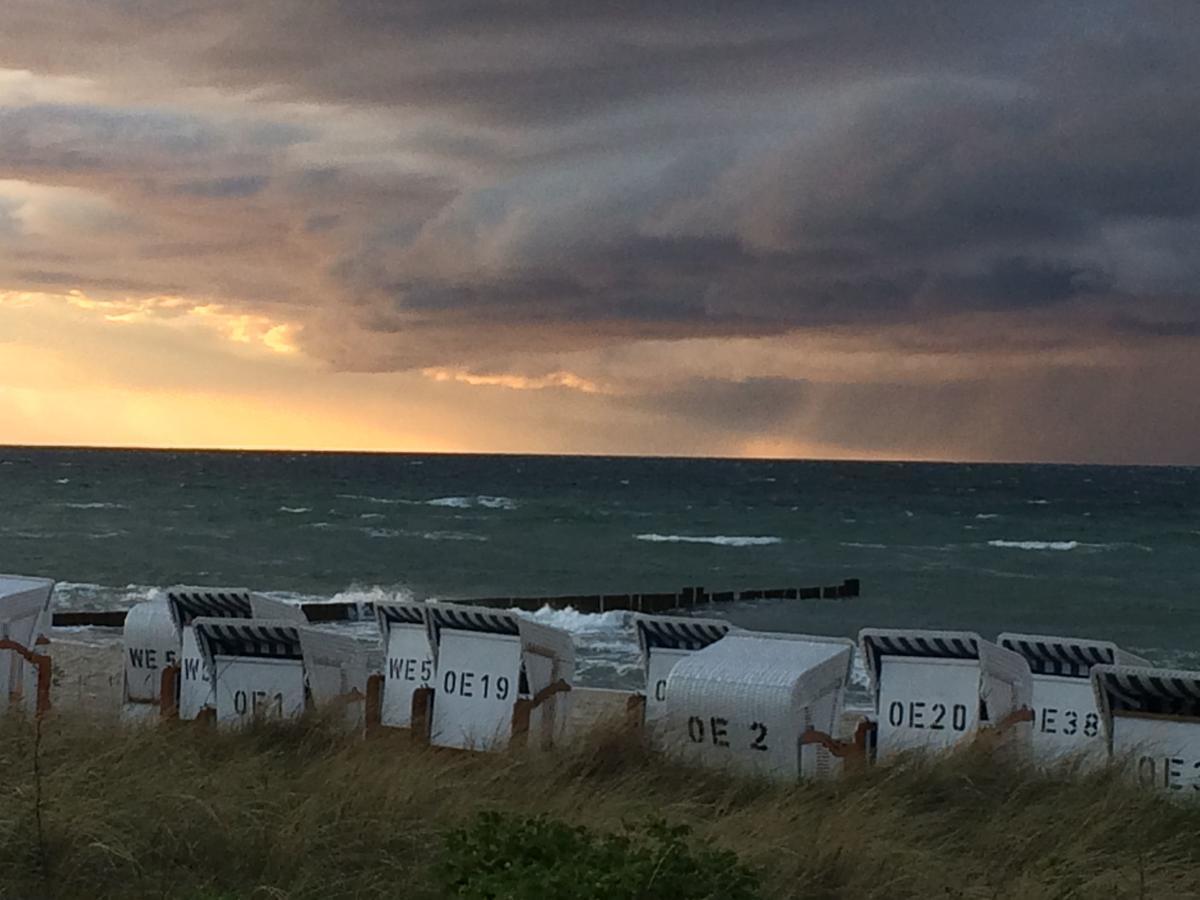 Pension Zum Leuchtturm Bastorf Esterno foto