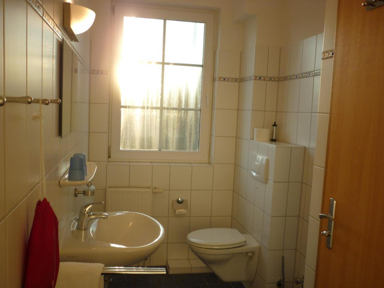 Pension Zum Leuchtturm Bastorf Esterno foto